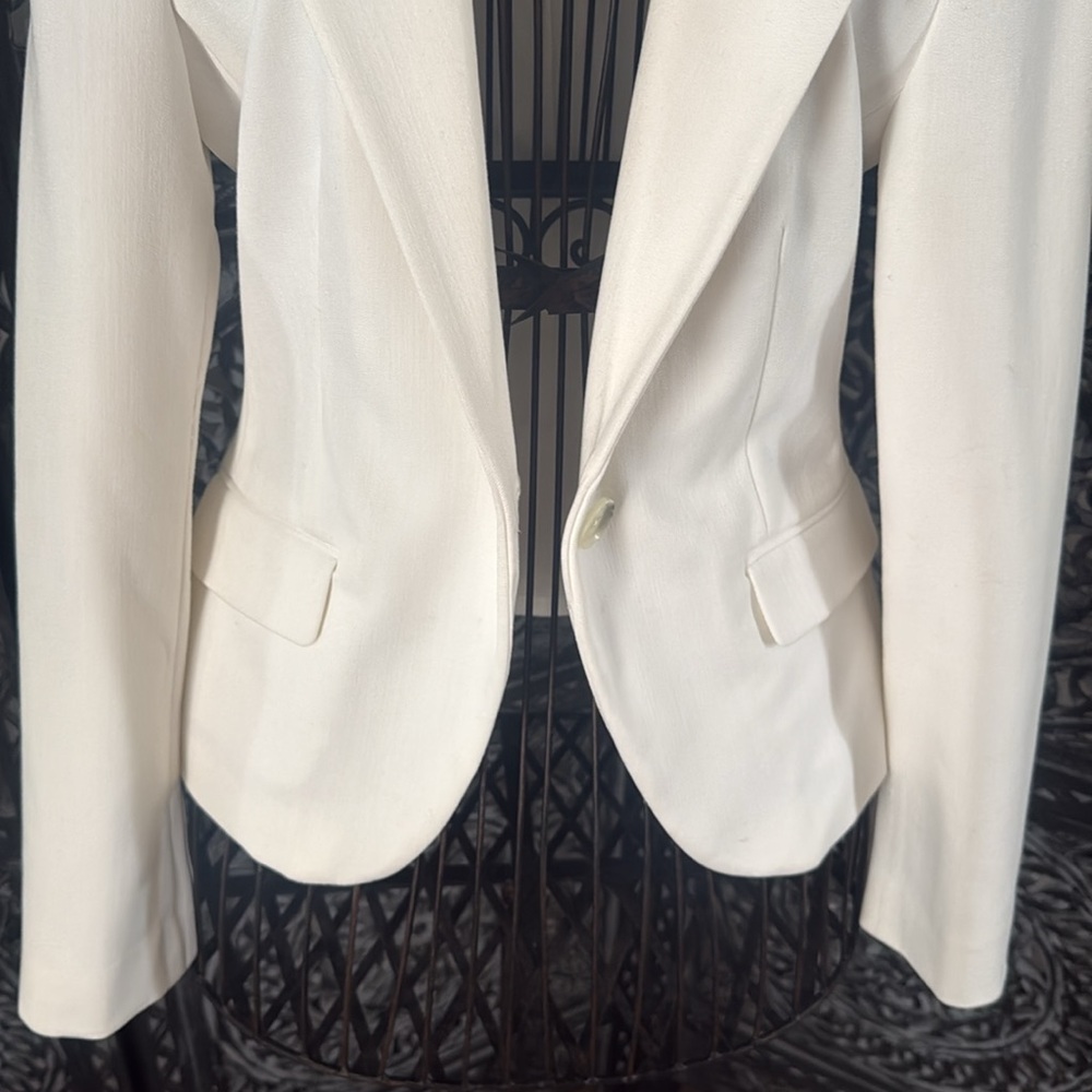 Express well made blazer classy white. like new. size 2 - Picture 3 of 10